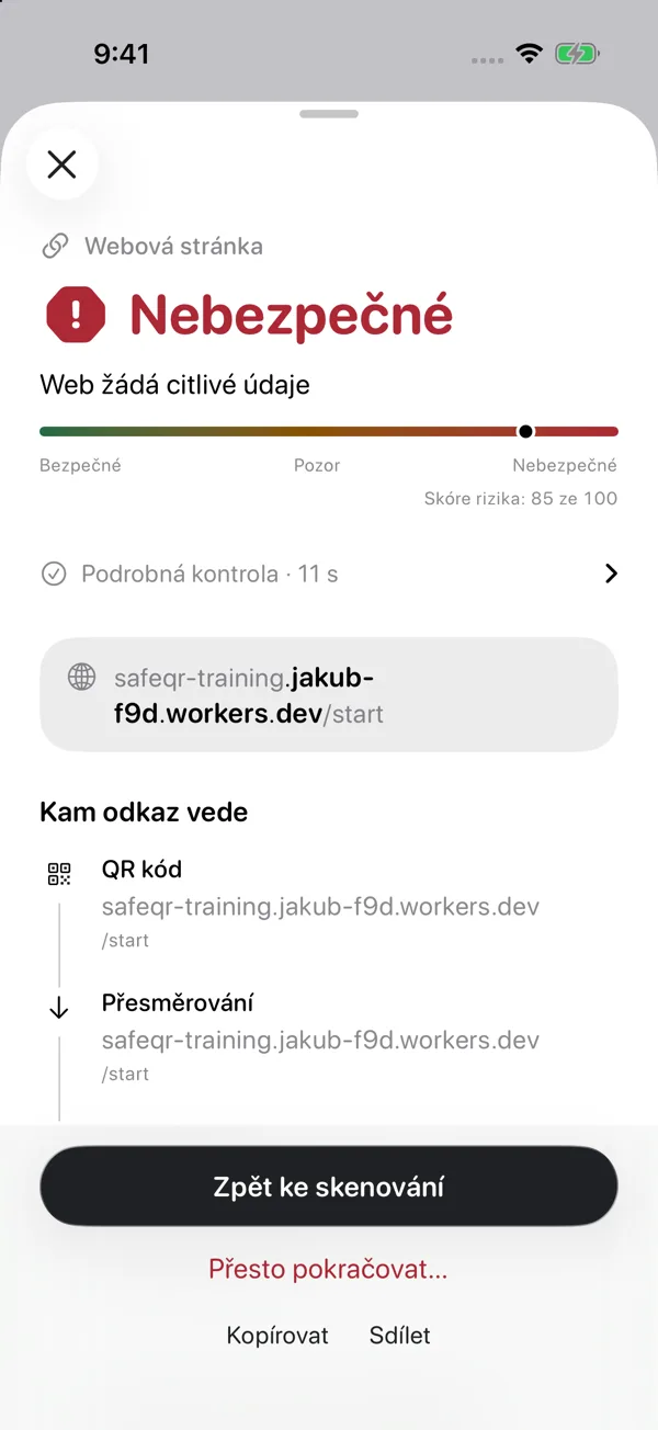 Dokončená hloubková kontrola: Nebezpečné. Web žádá citlivé údaje. Pod výsledkem je vidět cesta odkazu a přesměrování.